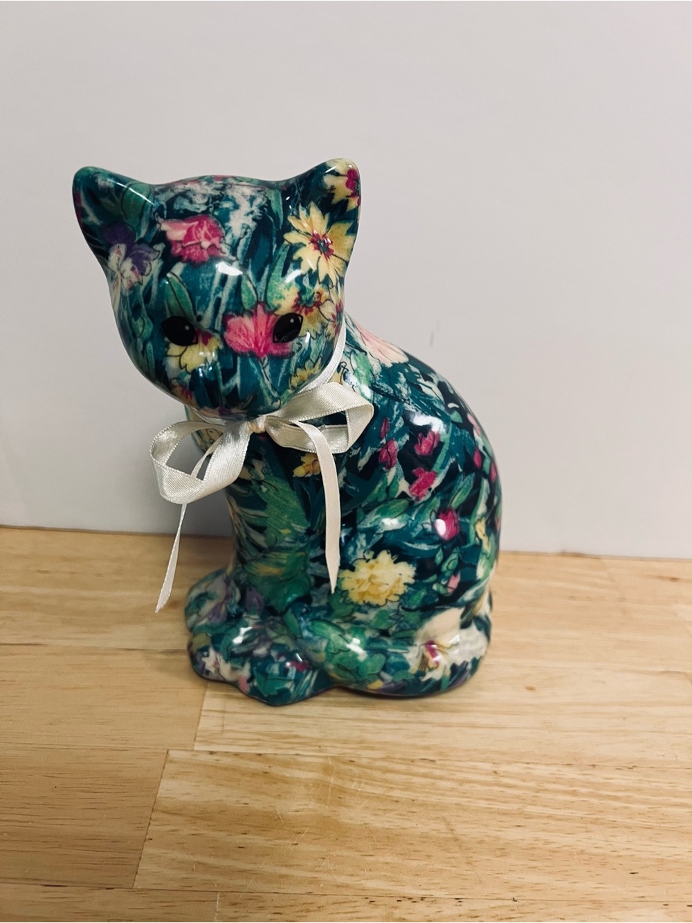 Vintage Joan Baker Designs Porcelain Patchwork Green Floral Kitty Cat Figurine
